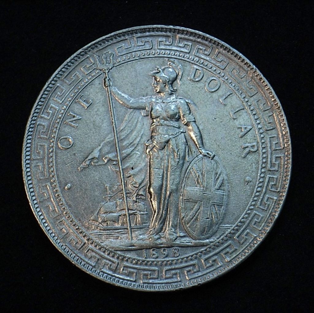 UK Trade Dollar 'cool daylight' + halogen