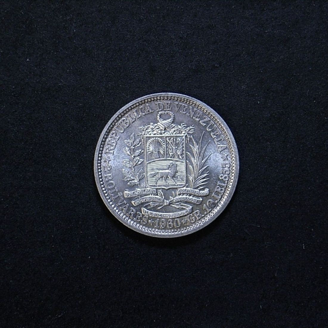 Venezuela 2 Bolivars 1960 reverse showing overall appearance