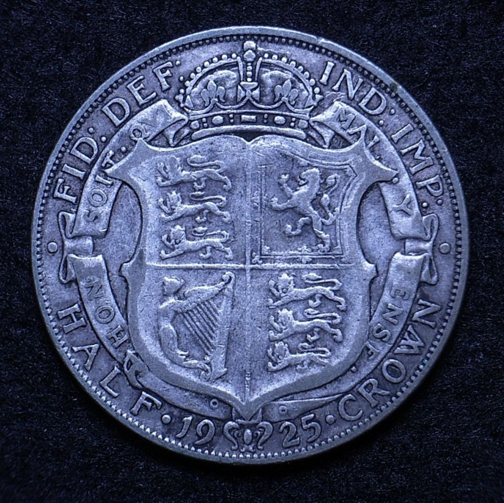 Close up UK Half Crown 1925 reverse